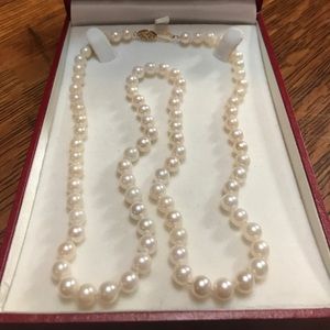 Pearl necklace